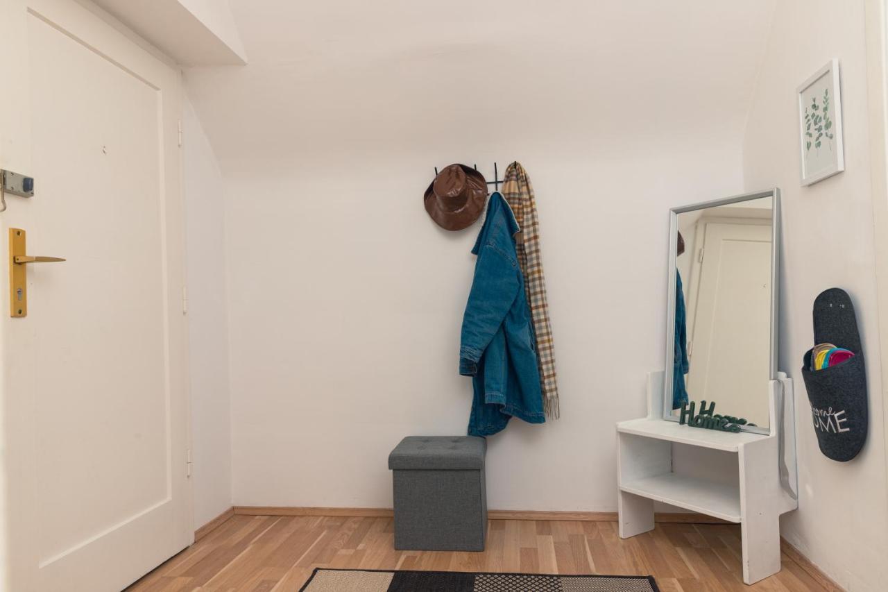 Milky Way Top Floor 2-Bedroom Apartment Air Condition Vienna Exterior photo